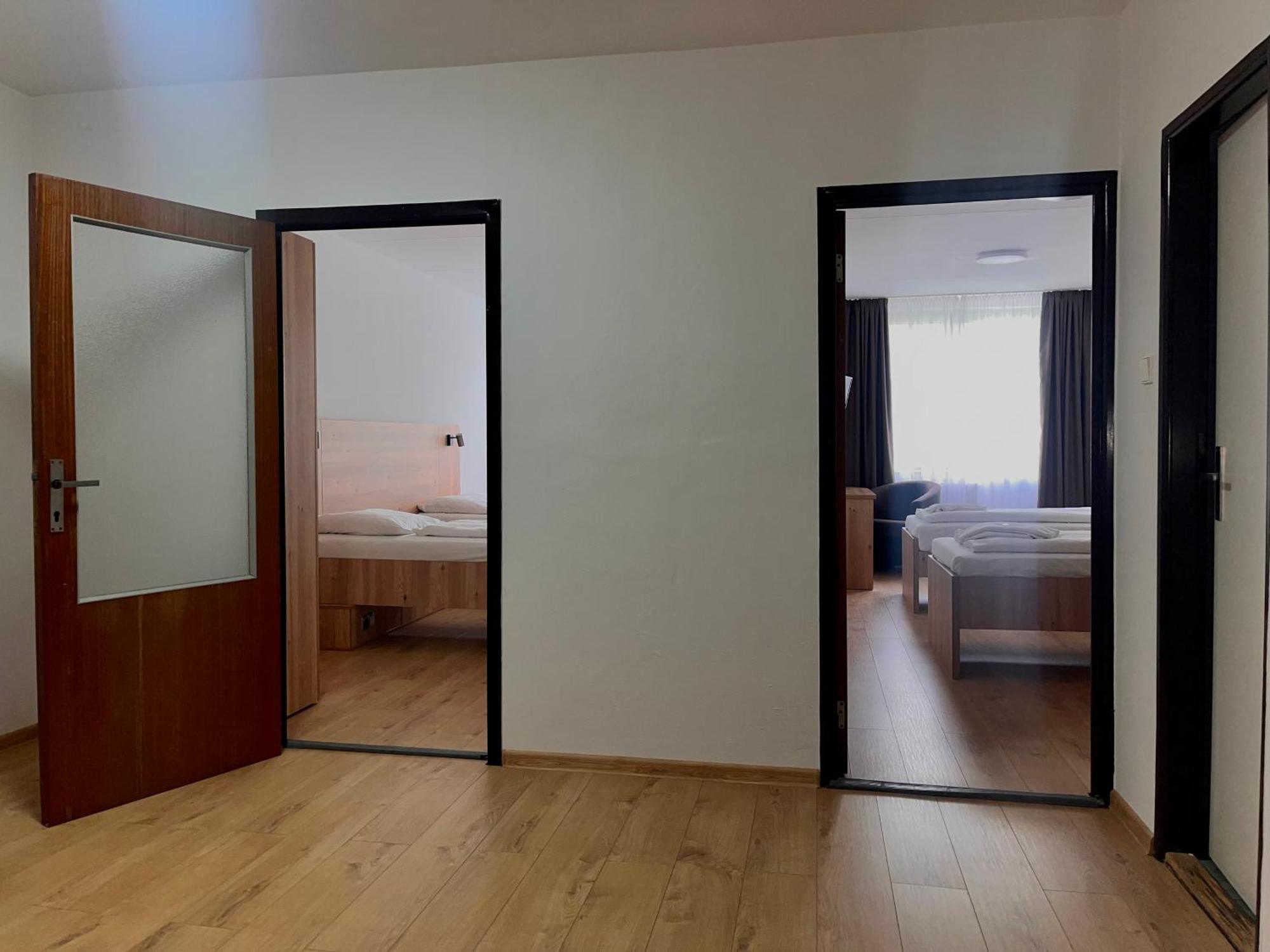 Hotel Akademia كَشّا المظهر الخارجي الصورة