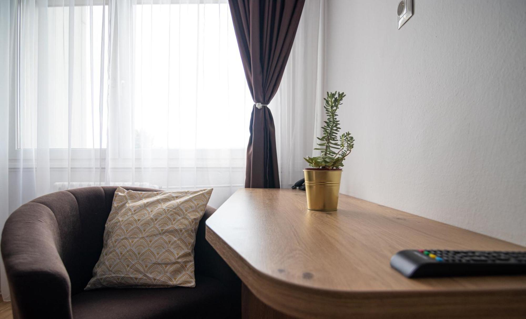 Hotel Akademia كَشّا المظهر الخارجي الصورة