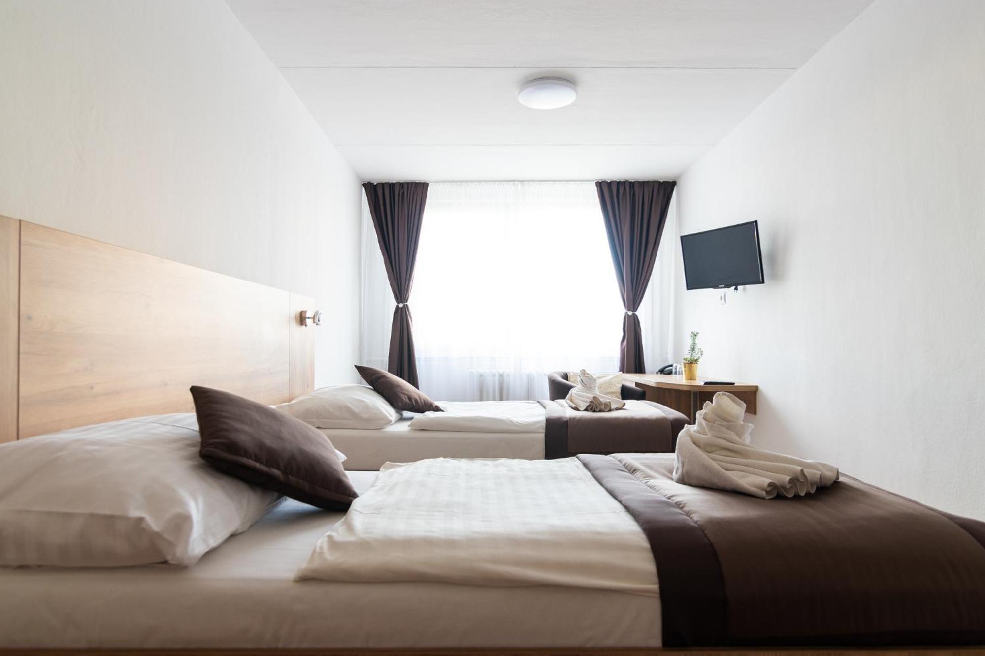 Hotel Akademia كَشّا المظهر الخارجي الصورة